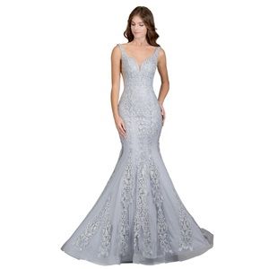 🆕NWT PROM BRIDESMAIDS Embellished V neck Gown